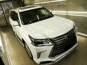 lexus_lx570_img003